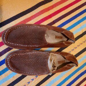 Olu Kai Womens Brown Suede Shoes size 9